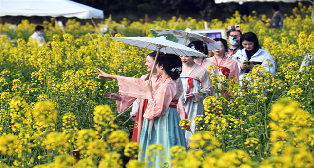 都江堰市启动春季赏花旅