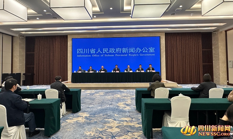 新闻发布会现场_副本.jpg