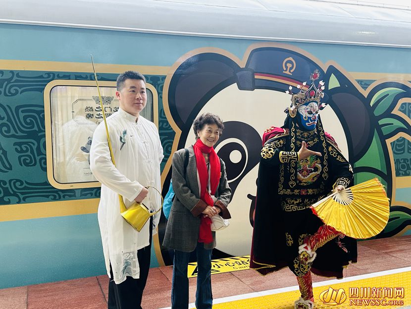 首发仪式现场.jpg